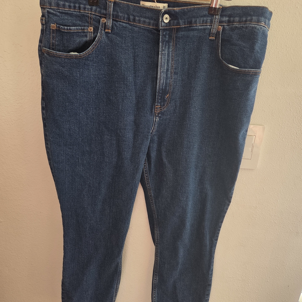Abercrombie & Fitch Relaxed Fit Blue Jeans